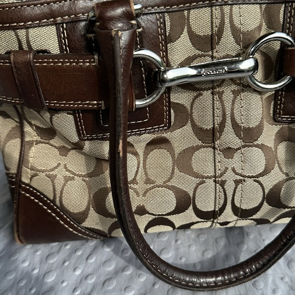 Hampton Business Tote - Picture 15 of 16